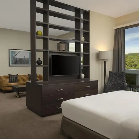 מלון Doubletree By Hilton 4*