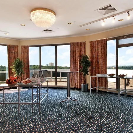 Doubletree By Hilton