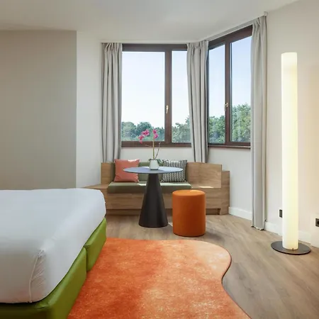 Doubletree By Hilton Hotel