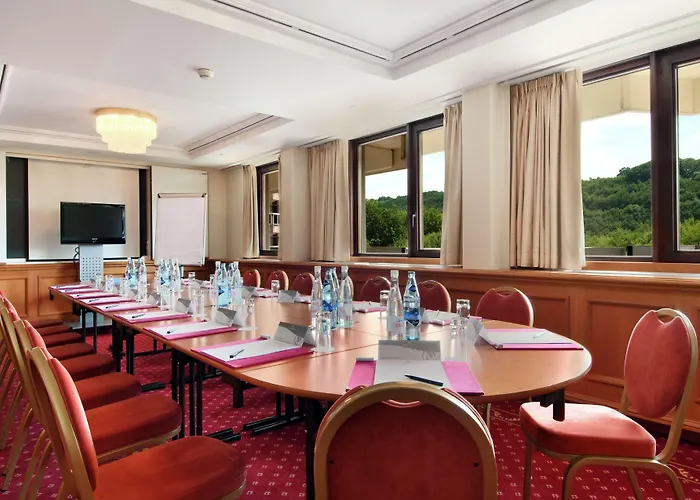 Отель Doubletree By Hilton 4*