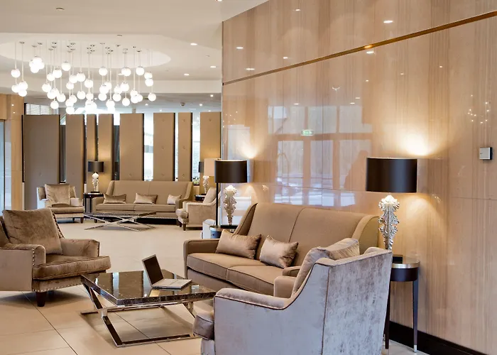 Doubletree By Hilton Отель Люксембург