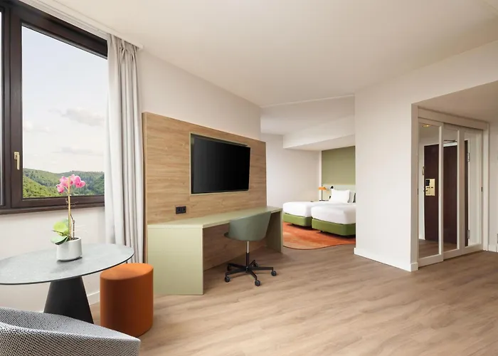 Отель Doubletree By Hilton 4*