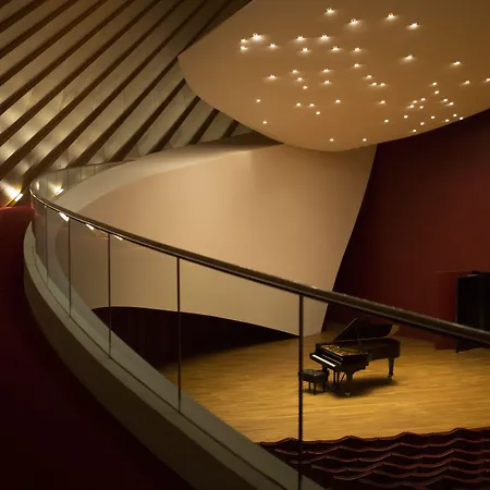 Doubletree By Hilton 4*